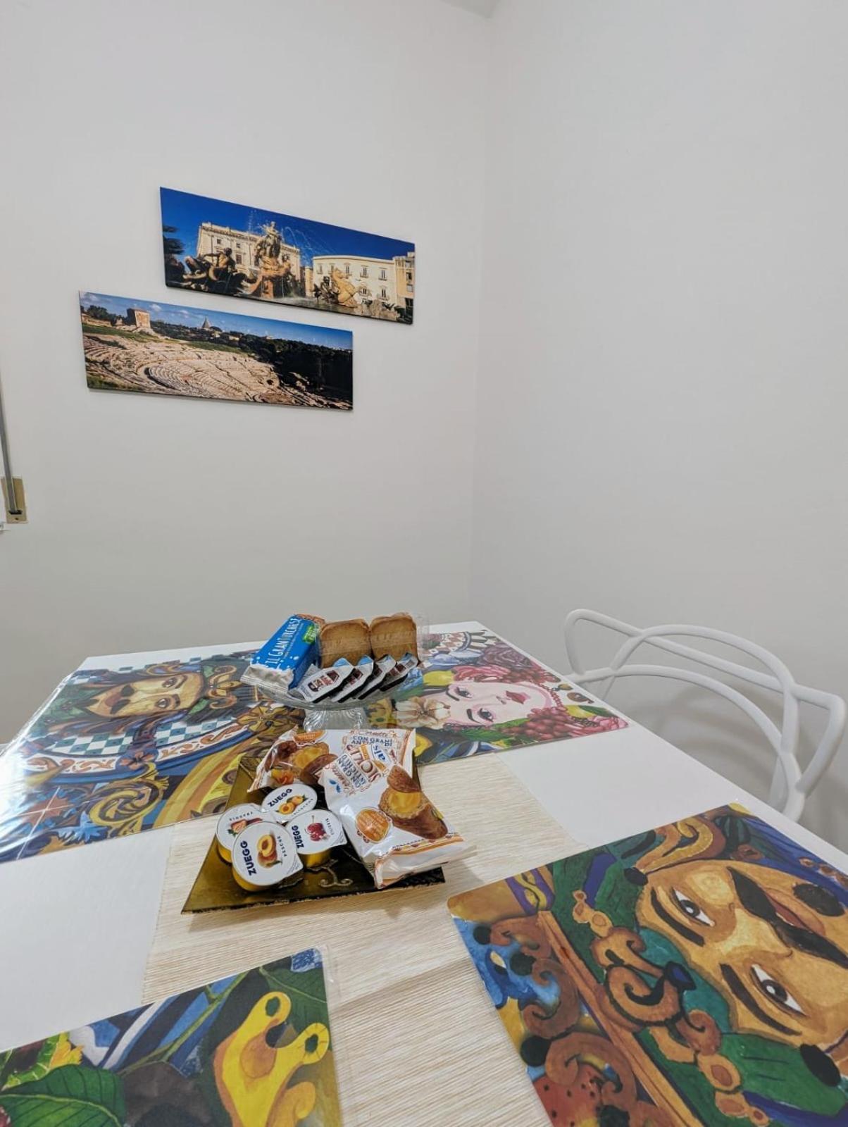 דירות סירקוזה Magi House מראה חיצוני תמונה